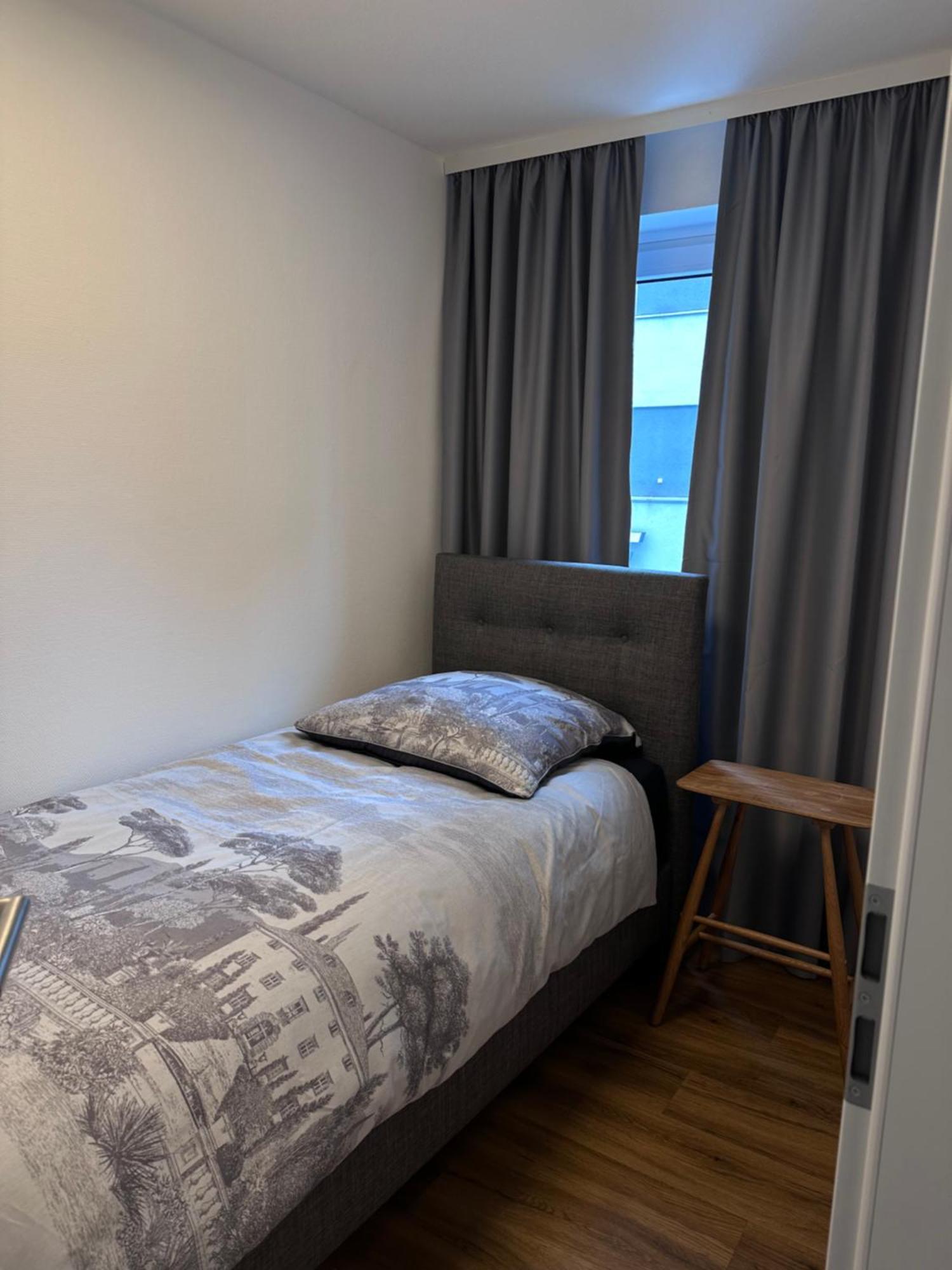 Am Rathaus Mit 2 Schlafzimmer Und 3 Betten *