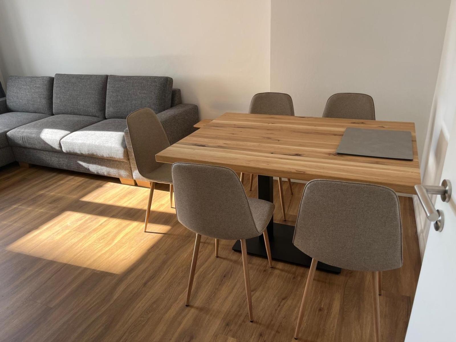 Apartment Am Rathaus Mit 2 Schlafzimmer Und 3 Betten